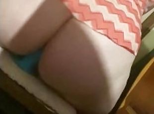 Pantat, Besar (Huge), Isteri, Amatir, Jenis pornografi milf, Mainan, Wanita gemuk yang cantik, Barang rampasan, Teransang, Ibu rumah tangga