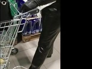 Shopping in long leather gloves