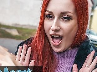 Doggy, Orgasme, Offentlig, Skinny, Blowjob, Deepthroat, Creampie, Rødhåret, Cum, Britisk