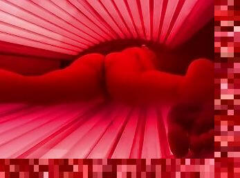 Tanning bed dildo fuck