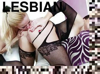 Lesbian babes lea lexis and raisa wetsx licking and fisting