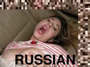 Russian teen Paulina Soul gets fucked in the car