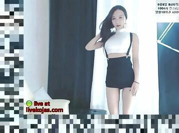 Korean bj neat shows her incredible body