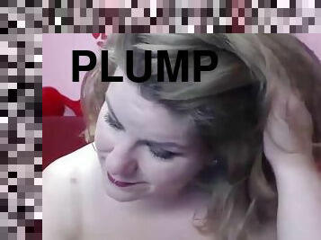 Plump amateur babe masturbate