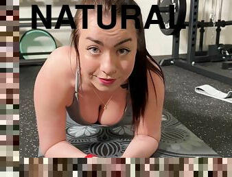 Thick Brunette Gym Warmup Bouncing & Swinging Natural Tits--luna Baylee