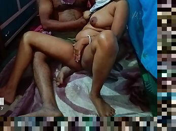 Hot Desi Sexy Bhabhi Ne Apni Choot Ki Pyas Doodhwale Se Bujhayi (bengali-roleplay)