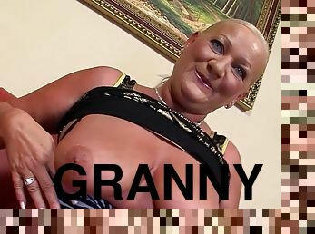 Curvy Granny seduce to Anal Fuck by Big Dick Young Guy - Anal