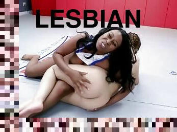 diikatkan-pada-tubuh, lesbian-lesbian, permainan-jari, sperma, bersetubuh, gulat, posisi-wajah-menghadap-kemaluan