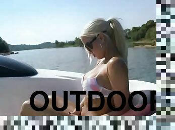Stacy silver dp outdoors