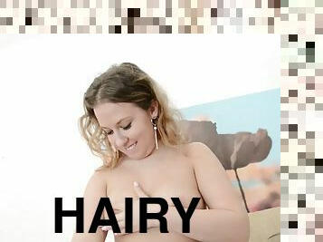 Brooke Bliss fucks her hairy pussy