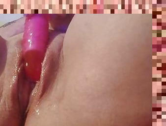 Solo play with my wet pussy????