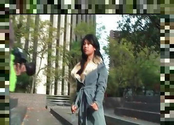 Public video is all about flashing her ass