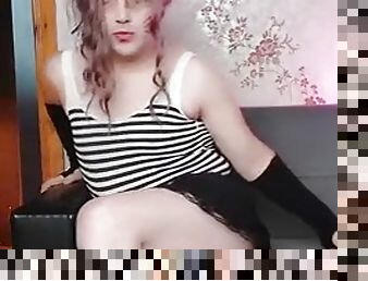 Femboy Finesse: stylish dance videos of transvestite Kitty