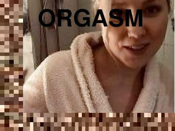 perse, vannis, masturbatsioon, orgasm, amatöör, küpsemad, milf, emme, sperma, blond