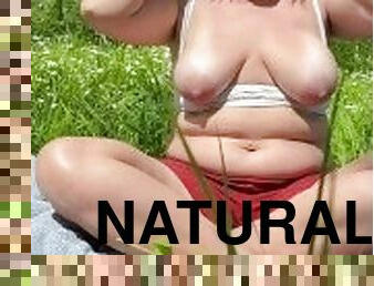 tetas-grandes, al-aire-libre, público, natural, tetas, parque, exhibicionismo