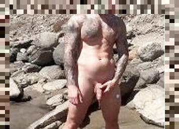 Piss in the public beach, boygym kink