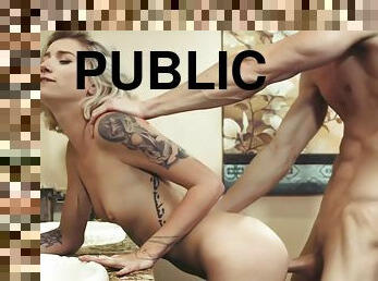 секс-на-публике, похотливые, блондинки, татуировки
