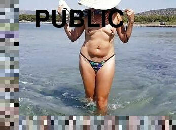 tettone, enormi, capezzoli, pubblici, mammine-mature, spiaggia, anellini, feticci, reggiseni, rivelazione-di-parti-del-corpo