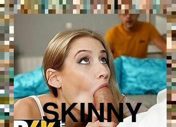 büyük-göğüsler, köpekçik, bir-deri-bir-kemik, oral-seks, genç, porno-yıldızı, ufak-tefek-kadın, yakalanmış, boynuzlu-erkek, nakit