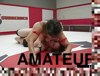 Amateur wrestling les MILFS fight each other for dominance