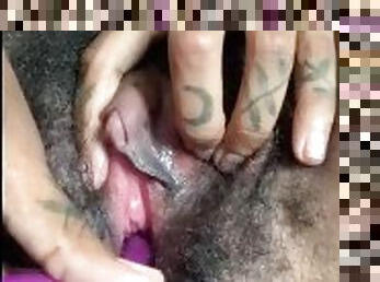 clitoris-bagian-atas-vagina-paling-sensitif, berambut, mastubasi, orgasme, vagina-pussy, berkulit-hitam, remaja, mainan, seorang-diri