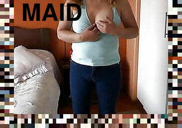 cameriere, masturbarsi, amatoriali, maturi, mammine-mature, video-casalinghi, videocamera, voyeur, scopate, biancheria-intima