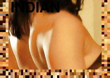 Erotic Movemen ts From Indian Sensual Babe