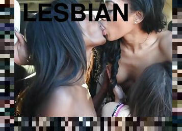 berkulit-hitam, antar-ras, lesbian-lesbian