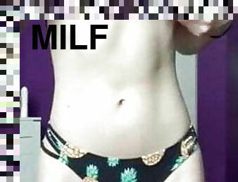 payudara-besar, puting-payudara, tua, jenis-pornografi-milf, 18-tahun, normal, lebih-tua, bikini, putih