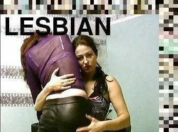 Lesbian leggings 2