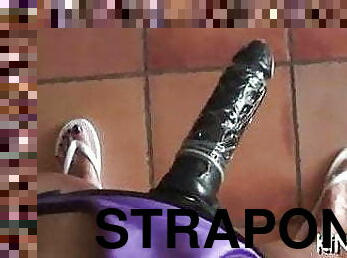 strapon, jalad, dildo, domineerimine