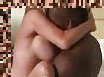 isteri, jenis-pornografi-milf, buatan-rumah, creampie-ejakulasi-di-dalam-vagina-atau-anus-dan-keluarnya-tetesan-sperma, hitam, teransang