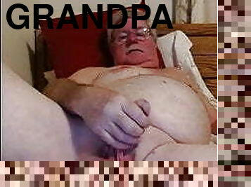 grandpa play on webcam