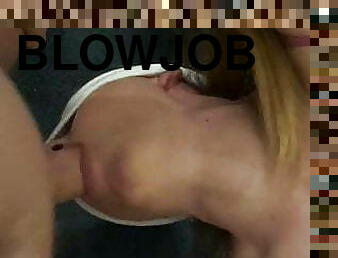 blowjob-seks-dengan-mengisap-penis, wanita-berbusana-dengan-pria-telanjang, bersetubuh, inggris, mata-tertutup