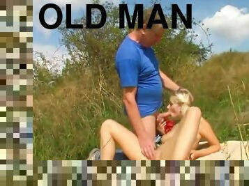 Pigtailed blondie rides an old mans cock outdoors