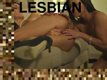 Glam lesbians ass eaten