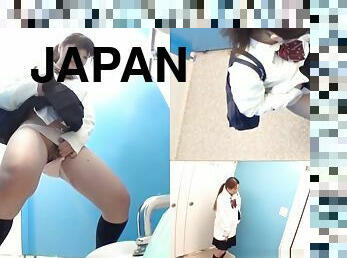 Japanese teens pissing