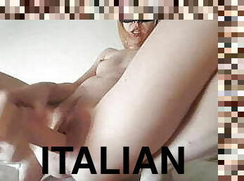 BIG DILDO FOR ITALIAN PUSSY