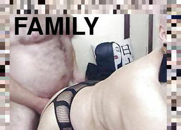 Addams-Family: Close up of mature dick in mature wet cunt!