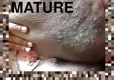 clitoris-bagian-atas-vagina-paling-sensitif, mastubasi, umum, vagina-pussy, dewasa, cumshot-keluarnya-sperma, ibu, wanita-gemuk-yang-cantik, ibu-mother