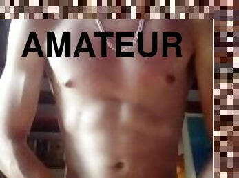 amateur, ejaculation-sur-le-corps, gay, branlette, européenne, euro, solo, musclé, minet, bite