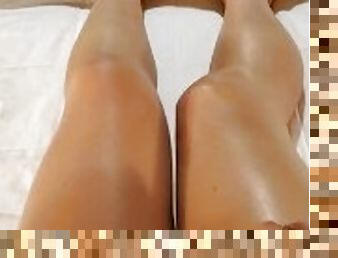 Cute feet, just finished going down the waterside, staying at a hotel with my bff