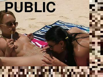 nudista, al-aire-libre, público, lesbiana, playa, follando-fucking, morena