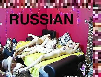 rusia, amatir, anal, penis-besar, remaja, handjob-seks-dengan-tangan-wanita-pada-penis-laki-laki, deepthroat-penis-masuk-ke-tenggorokan, seks-grup, bertiga, ganda