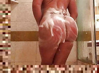 Thick pawg amateur shower