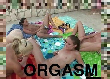 orgasme, pesta-liar, di-tempat-terbuka, pesta, vagina-pussy, diikatkan-pada-tubuh, lesbian-lesbian, remaja, mainan, bintang-porno