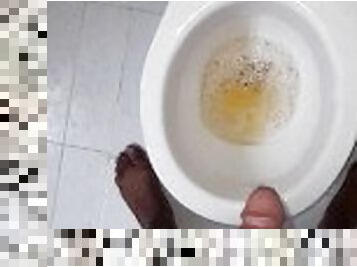 mandi, besar-huge, besar-sekali, kencing, amatir, homo, hitam, toilet, seorang-diri, homoseks