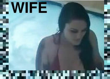 Wife shaking ass in bikini