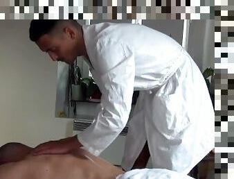 Massage torride de Théo Brussels pour Dimitri Venum