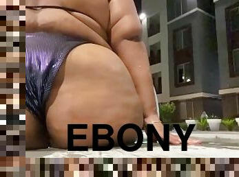 FAT BOOTY BBW BABE BOUNCING JUICY BOOTY IN TGE POOL
